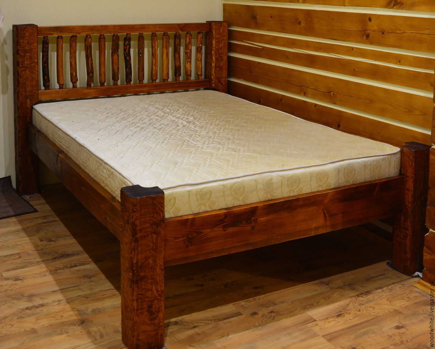 Простая деревянная кровать своими руками - фото