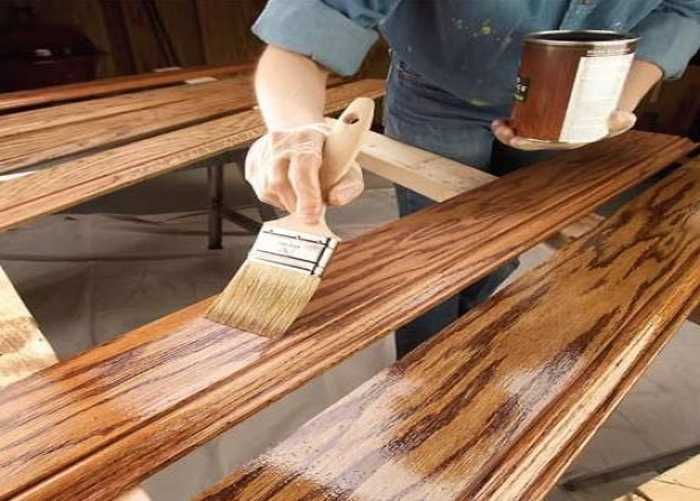 Чем покрасить стол из дерева: выбор краски, технология, декор, фото