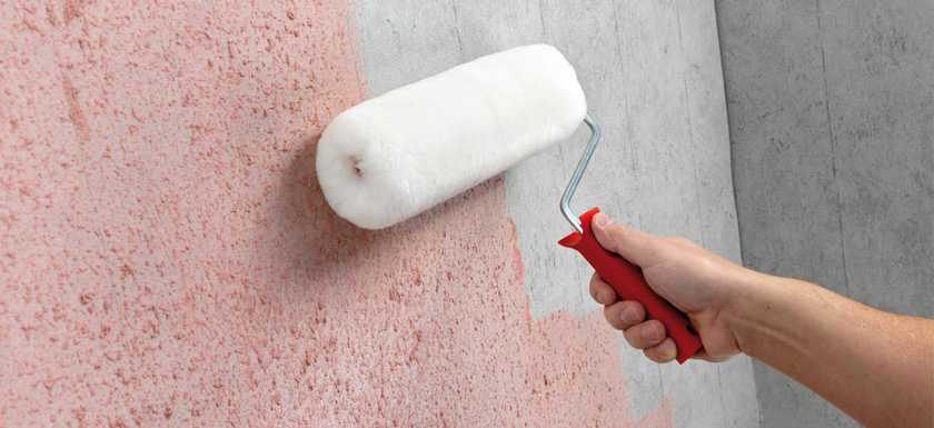Можно ли наносить штукатурку на краску: как штукатурить крашеные стены по старой масляной и водоэмульсионной основе, будет ли держаться гипсовая смесь поверх окраски, если класть на бетоноконтакт, а т