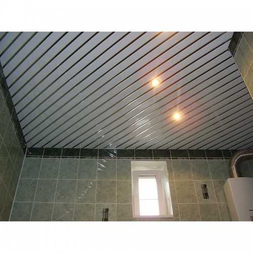 Подвесной реечный потолок в ванную комнату — какой лучше выбрать и как установить?