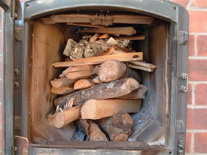 Дровяное отопление: печное, водяное, каминное, плюсы и минусы обогрева на дровах