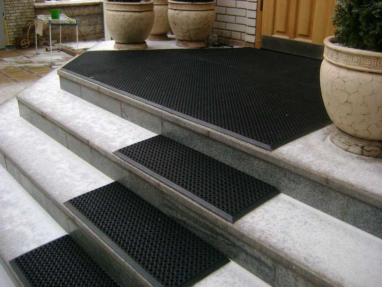 Чем отделать бетонное крыльцо: строительные материалы для облицовки ступеней