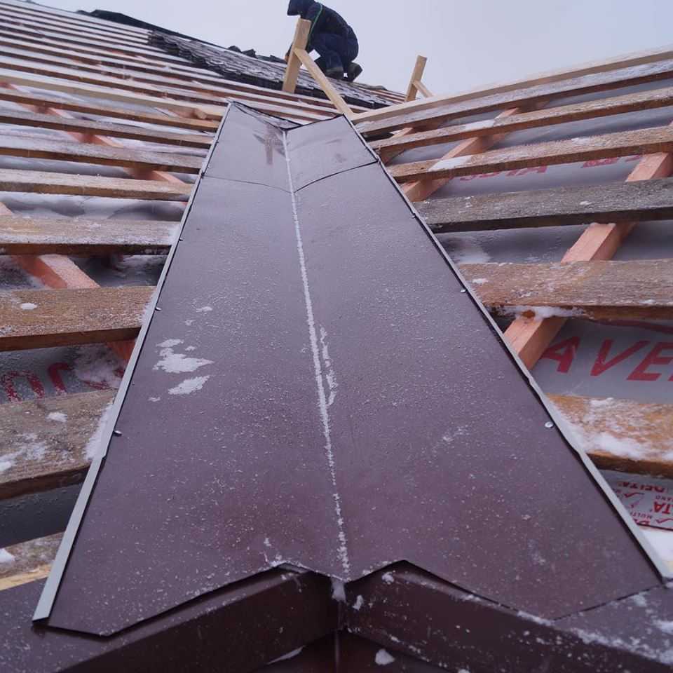 Покрытие крыши металлочерепицей. что нужно учесть? на сайте недвио