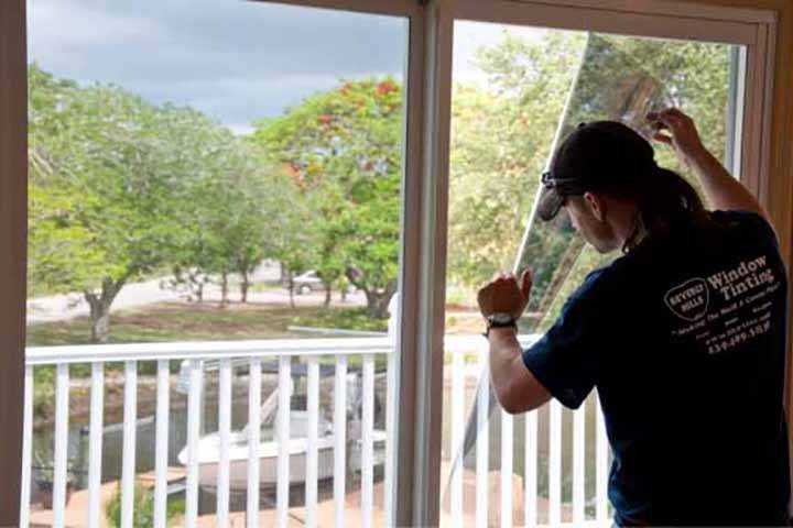 Тонировочная пленка на окна от солнца: как поклеить своими руками - строительство и ремонт