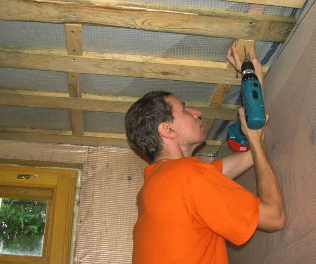 Двп на потолок в деревянном доме: отделка и монтаж на даче своими руками