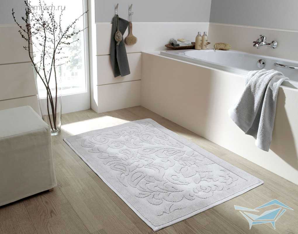 Какой коврик для ванной лучше - советы и рекомендации - vannayasvoimirukami.ru