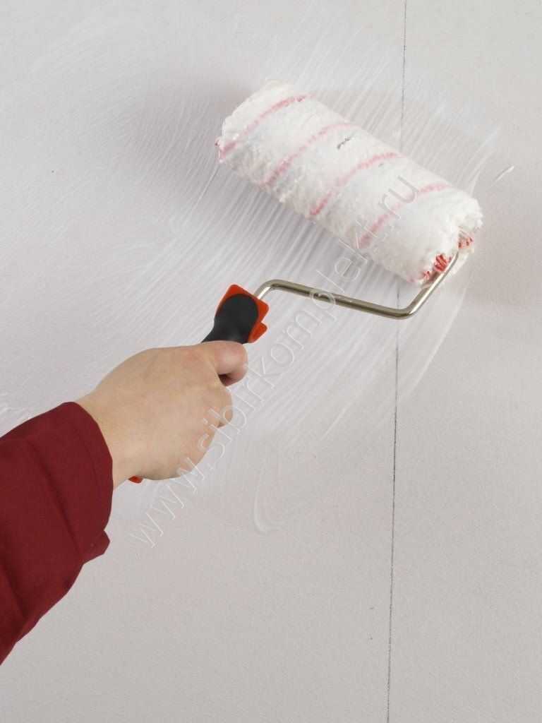 Малярный стеклохолст паутинка: применение материала для стен и особенности работы со стеклохолстом