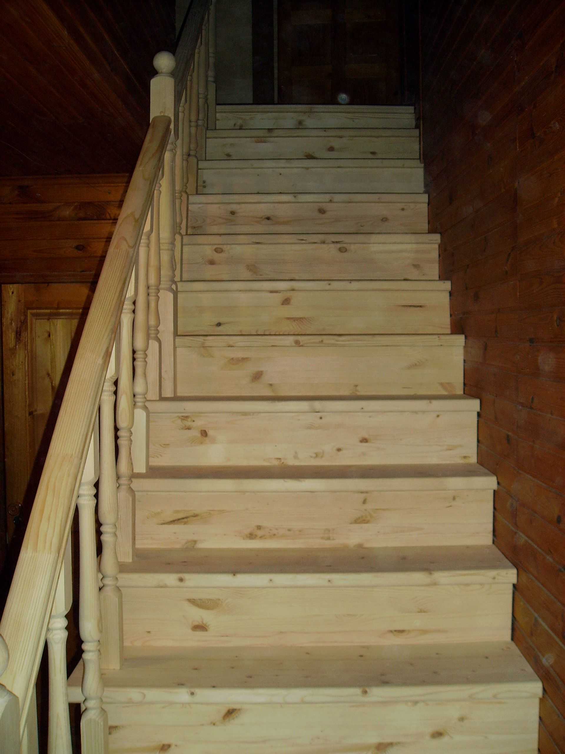 Чем покрасить лестницу деревянную: виды красок, советы, рекомендации