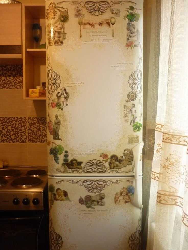 Что сделать из старого холодильника своими руками?
