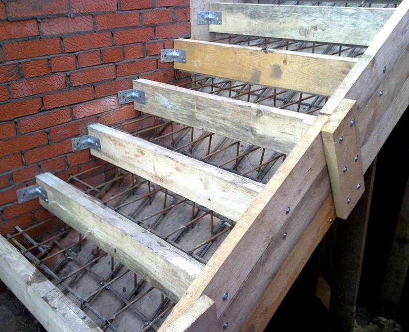 Лестница из бетона своими руками: как залить на второй этаж, пошаговая инструкция