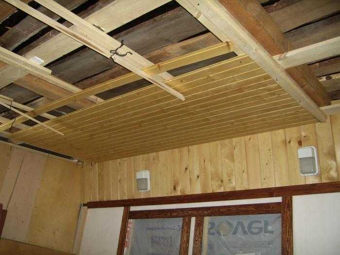 Двп на потолок в деревянном доме: отделка и монтаж на даче, установка каркаса