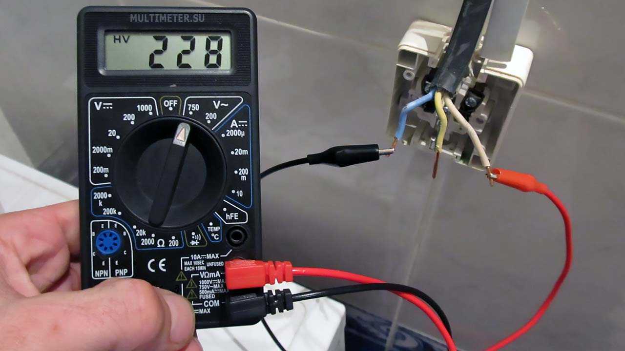 Всегда ли показывает напряжение в розетке при измерении мультиметром, и как лучше всего проверить силу тока? - все об электрике от экспертов