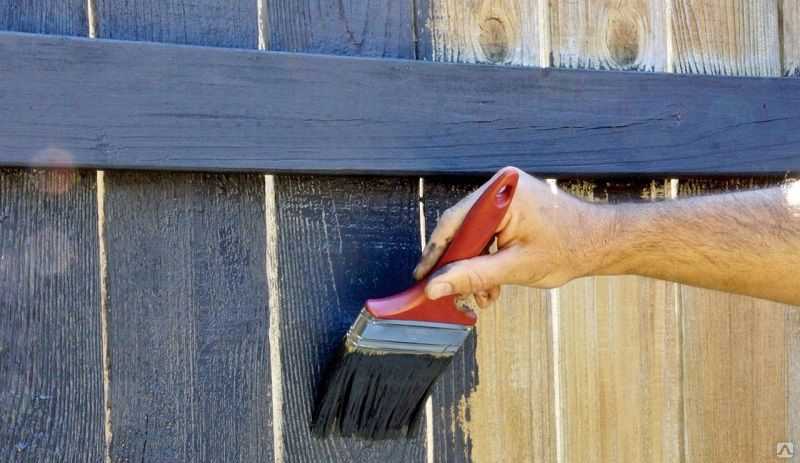 Чем покрасить деревянный забор - выбираем материал, осуществляем покраску