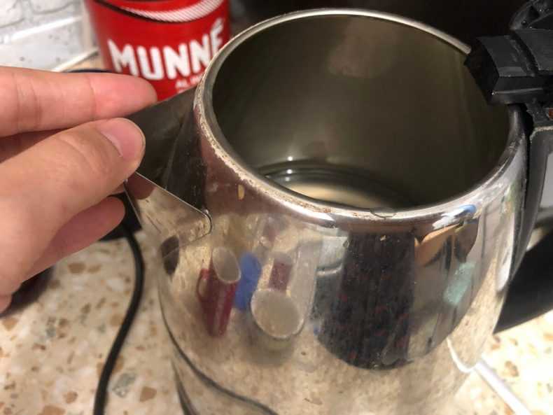 Как почистить чайник