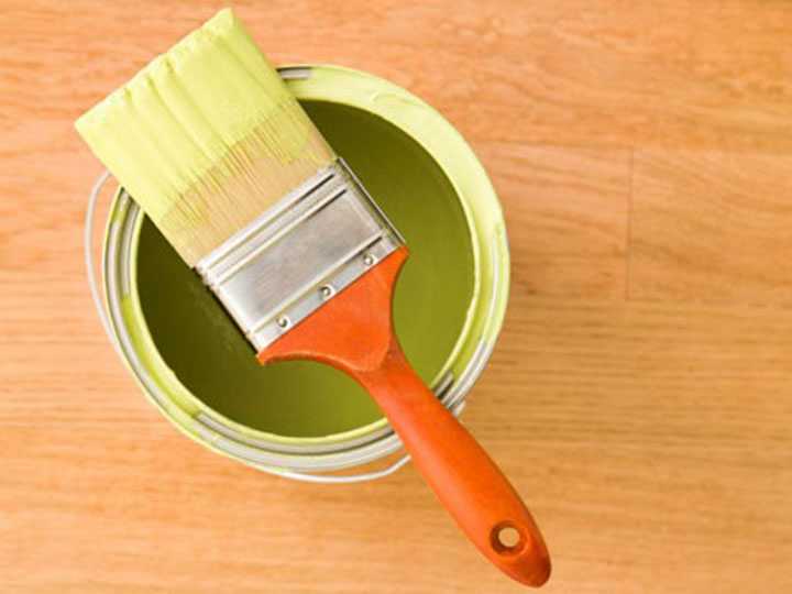 Чем покрасить деревянный пол в доме? выбираем материал правильно!