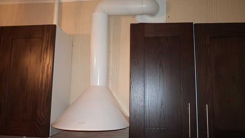 Пластиковые воздуховоды для вентиляции и вытяжки на кухне: плоские .